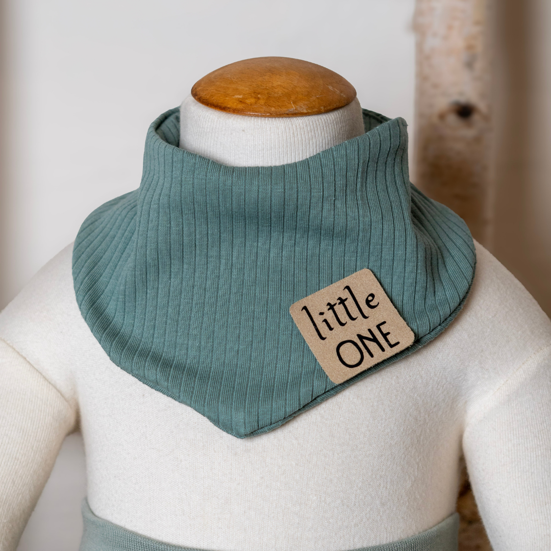 Frühlings-Set: Beanie & Tuch - mit Statement Label