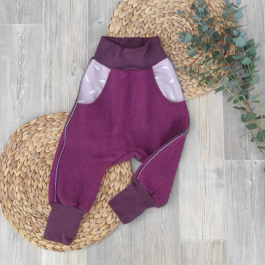 Wollwalk Hose "Aubergine mit Federn"