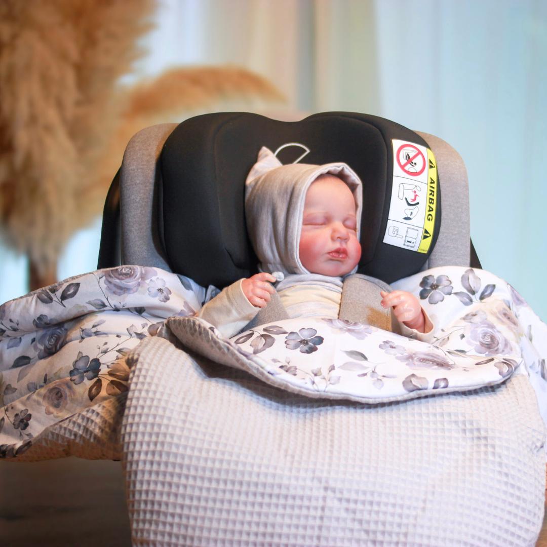 Leichte Einschlagdecke für Babyschale – ideal für Frühling & Sommer in Beige