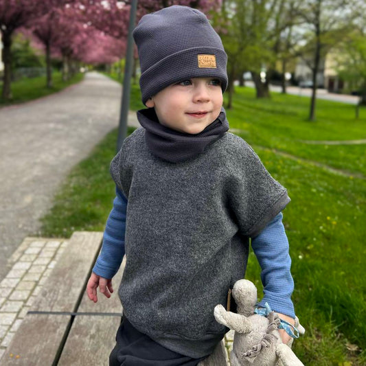 Praktischer Schlupfi aus Merino – ideal für den Lagenlook im Alltag und unterwegs