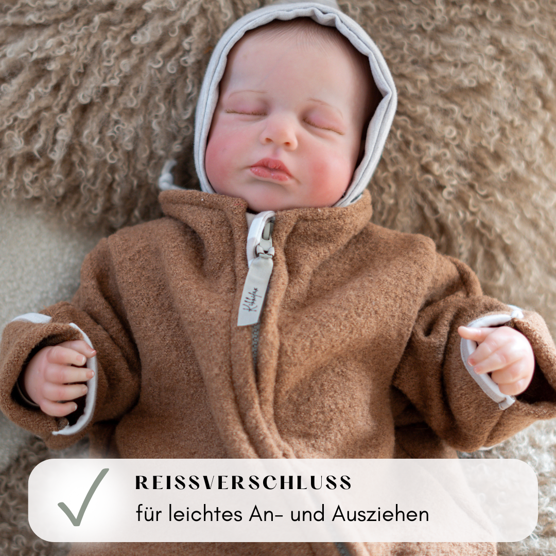 Babyoverall mit Reißverschluss bis ins Bein – sicherer Kinnschutz & praktische Handhabung