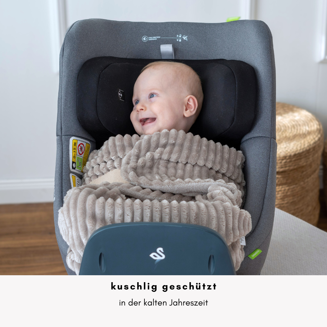 Einschlagdecke fürs Auto – passt in Babyschale, Reboarder & Kindersitz