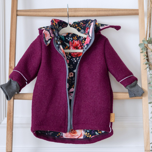 Kinderjacke aus Wollwalk mit abknöpfbarer Kapuze – warm, atmungsaktiv & mitwachsend - Lila