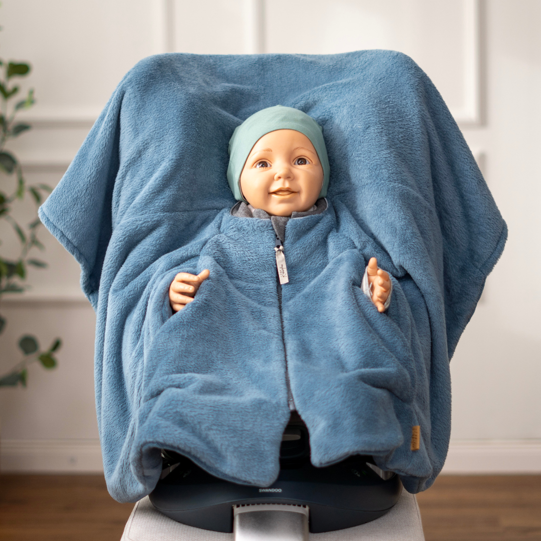 Kindersitzponcho "flauschig blau"