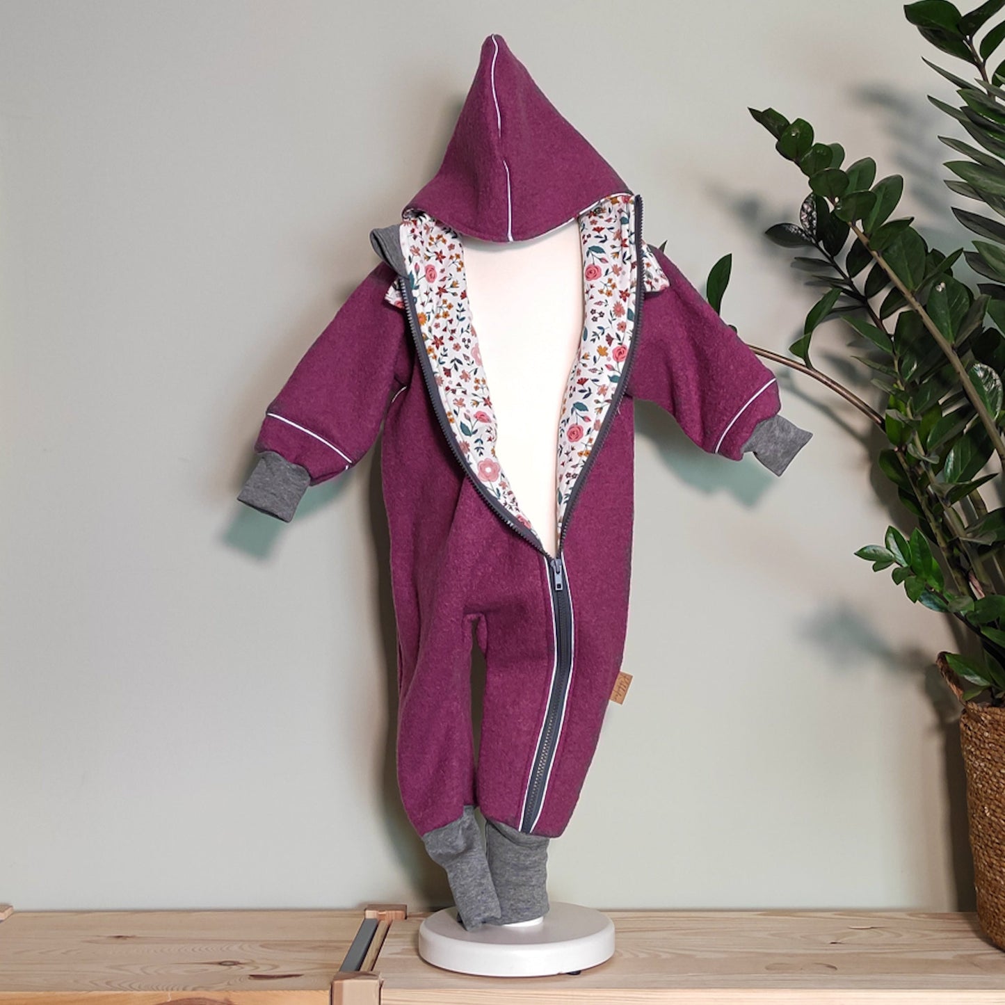 Überraschungs-Overall aus Wollwalk – weil jedes Kind Farbe ins Leben bringt!