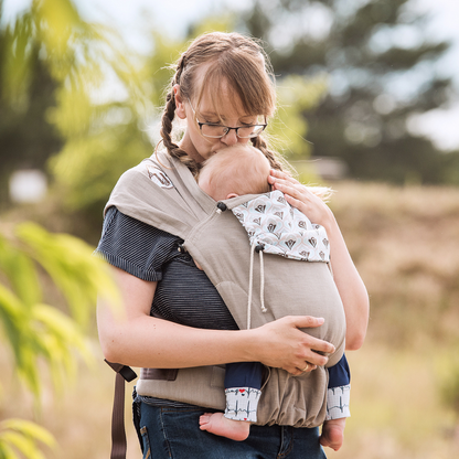 Unsere Click.it Classic Babysize aus 100% Leinen, Modell: Matilda