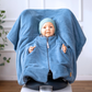 Kind im Kindersitz-Poncho aus Fleece – sicher & warm unterwegs - blau
