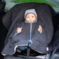 Kind im Kindersitzponcho Wollwalk – sicher anschnallen ohne dicke Jacke - anthrazit 