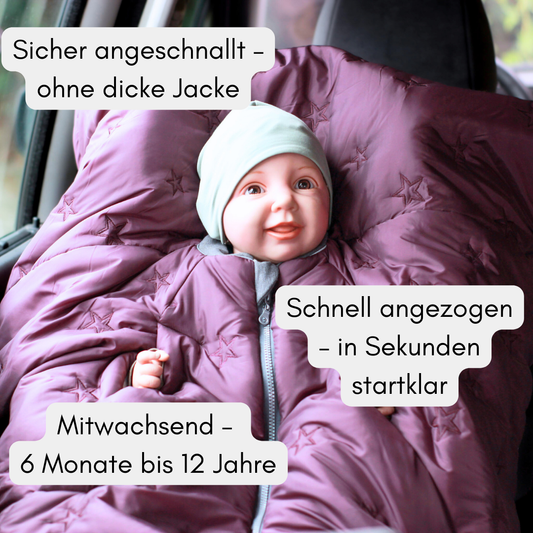 Kindersitz-Poncho geschlossen – Gurt liegt körpernah ohne dicke Jacke