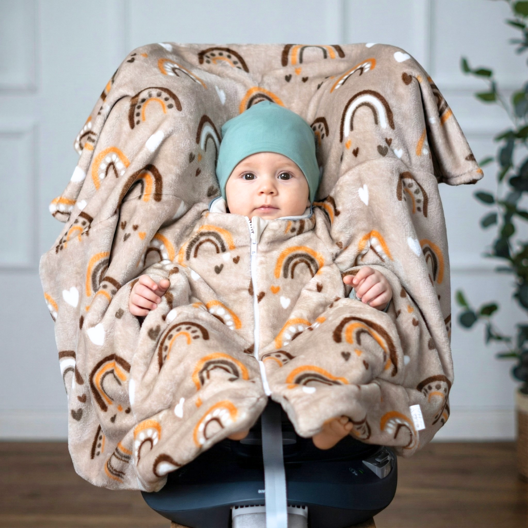 Kindersitzponcho aus Fleece - flauschiger Regenbogen beige - warm und mitwachsend ab 6 Monaten bis 12 Jahren