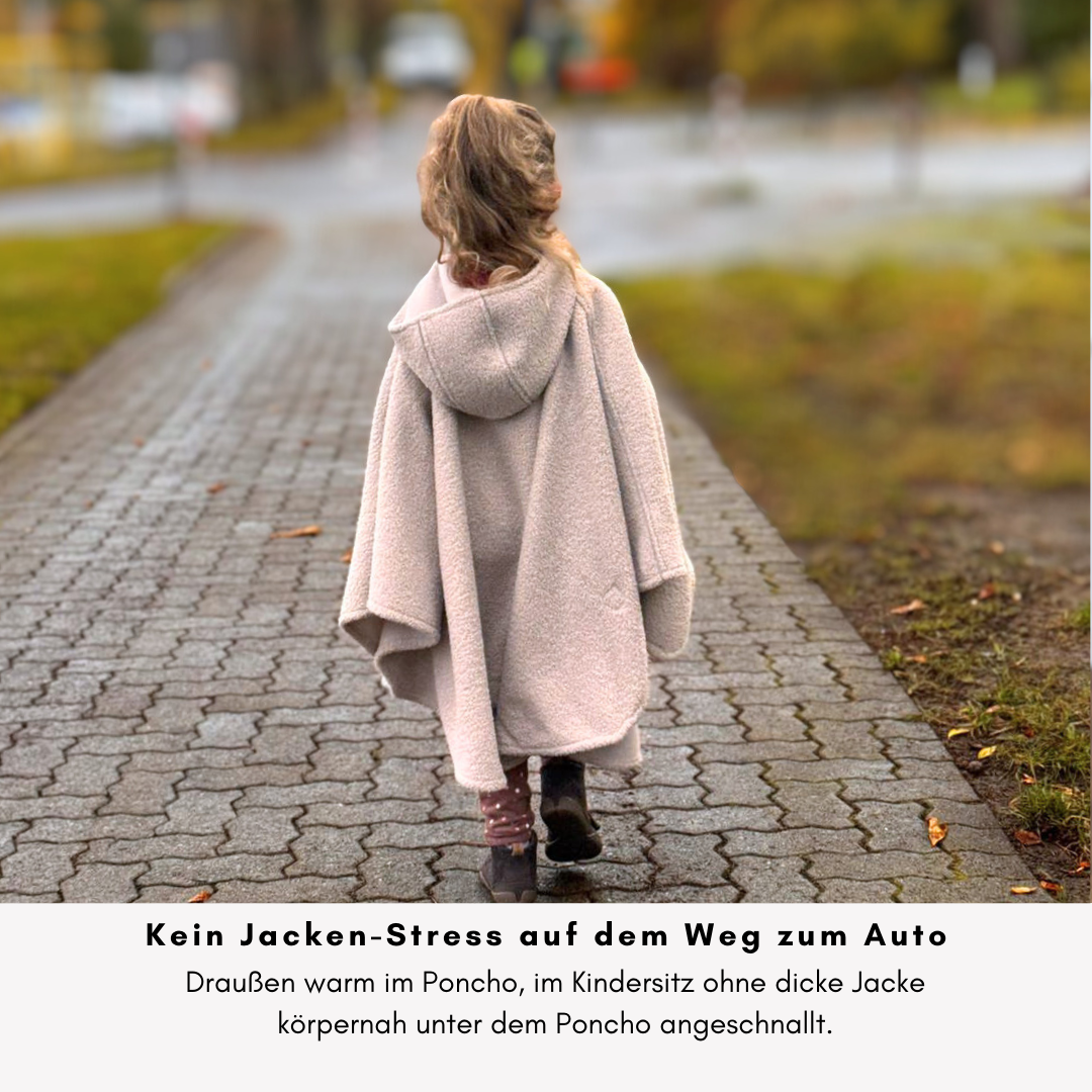XL Poncho für größere Kinder – warm zur Autofahrt ohne dicke Winterjacke